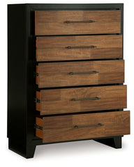 Kraeburn Chest of Drawers