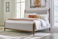 Lyncott King Upholstered Bed